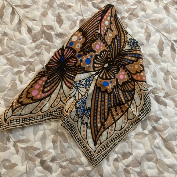 “Butterfly” Hand-Rolled Silk Scarf by Glentex - Picture 3 of 5